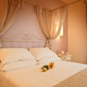 Camera con letto king size